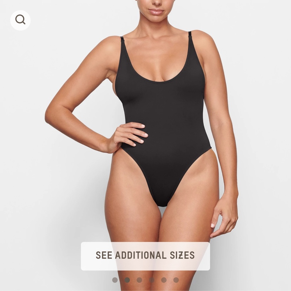 Skims swim scoop neck one piece in onyx
